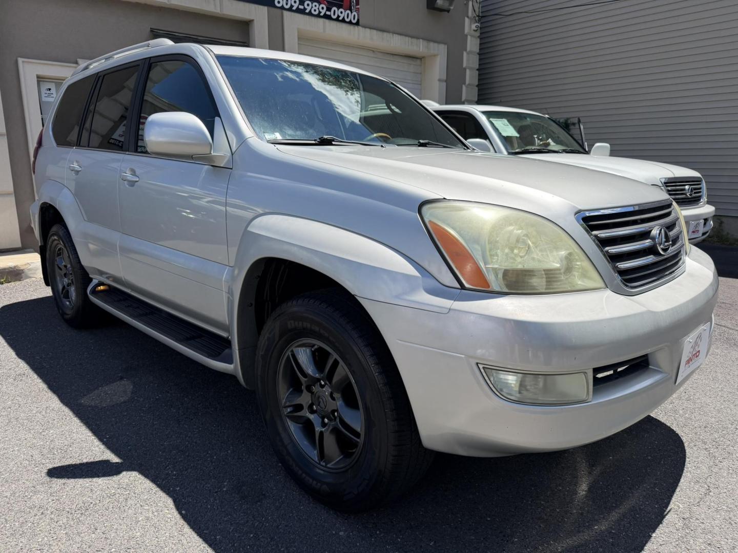 2005 SILVER /Gray Leather Lexus GX 470 Sport Utility (JTJBT20X350) with an 4.7L V8 DOHC 32V engine, 5-Speed Automatic Overdrive transmission, located at 1018 Brunswick Ave, Trenton, NJ, 08638, (609) 989-0900, 40.240086, -74.748085 - A real nice 1 owner Lexus GX that has been well maintained since new! Recently serviced and detailed and ready to go. This one will not last long at all. Please call Anthony to set up an appointment 609-273-5100- Photo#1