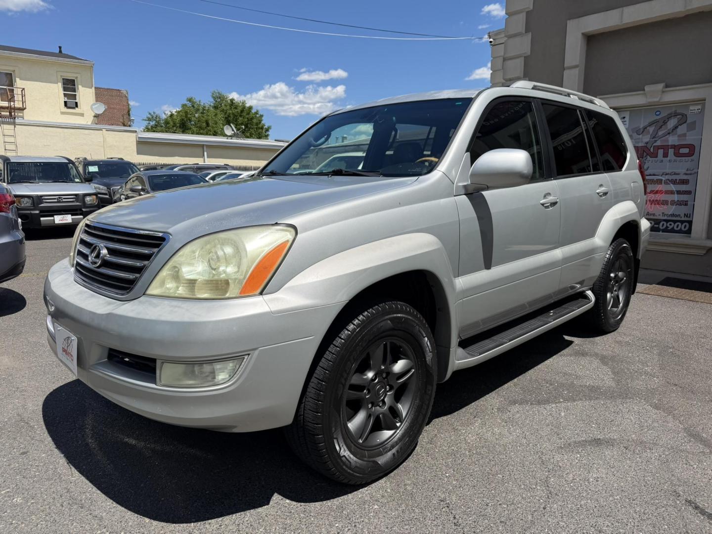 2005 SILVER /Gray Leather Lexus GX 470 Sport Utility (JTJBT20X350) with an 4.7L V8 DOHC 32V engine, 5-Speed Automatic Overdrive transmission, located at 1018 Brunswick Ave, Trenton, NJ, 08638, (609) 989-0900, 40.240086, -74.748085 - A real nice 1 owner Lexus GX that has been well maintained since new! Recently serviced and detailed and ready to go. This one will not last long at all. Please call Anthony to set up an appointment 609-273-5100- Photo#11