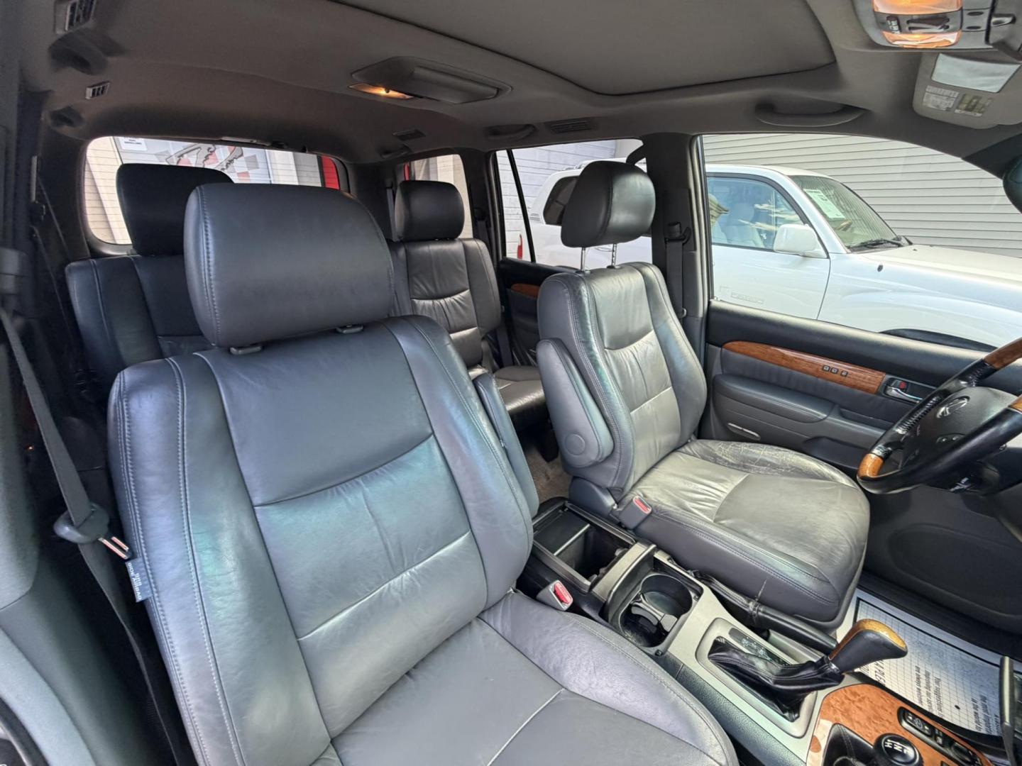 2005 SILVER /Gray Leather Lexus GX 470 Sport Utility (JTJBT20X350) with an 4.7L V8 DOHC 32V engine, 5-Speed Automatic Overdrive transmission, located at 1018 Brunswick Ave, Trenton, NJ, 08638, (609) 989-0900, 40.240086, -74.748085 - A real nice 1 owner Lexus GX that has been well maintained since new! Recently serviced and detailed and ready to go. This one will not last long at all. Please call Anthony to set up an appointment 609-273-5100- Photo#13