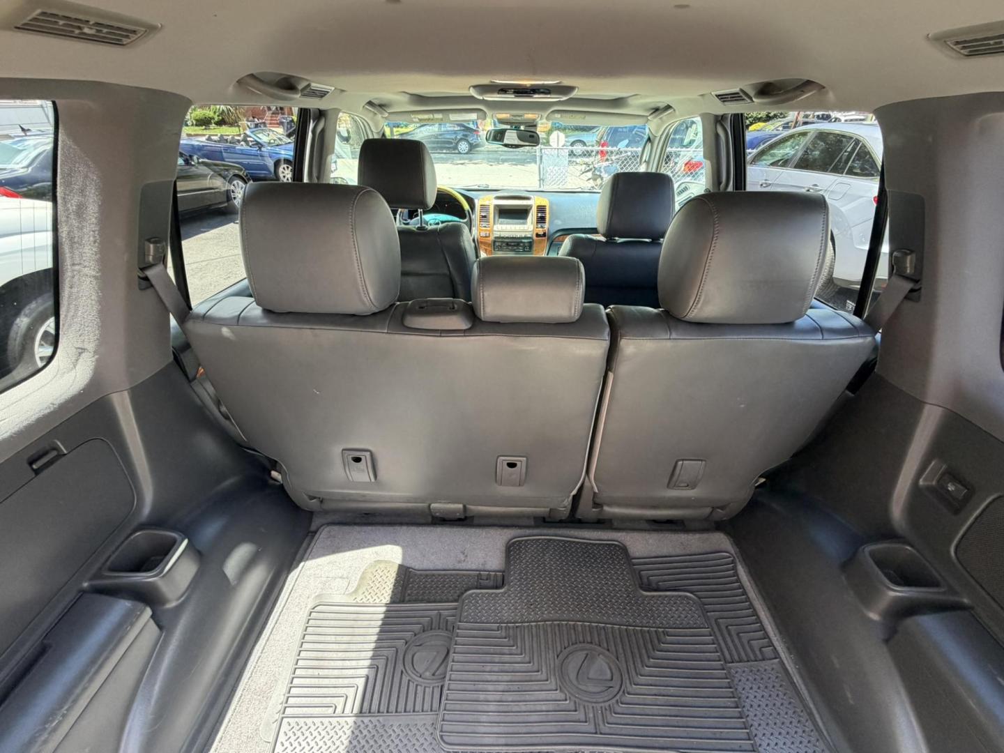 2005 SILVER /Gray Leather Lexus GX 470 Sport Utility (JTJBT20X350) with an 4.7L V8 DOHC 32V engine, 5-Speed Automatic Overdrive transmission, located at 1018 Brunswick Ave, Trenton, NJ, 08638, (609) 989-0900, 40.240086, -74.748085 - A real nice 1 owner Lexus GX that has been well maintained since new! Recently serviced and detailed and ready to go. This one will not last long at all. Please call Anthony to set up an appointment 609-273-5100- Photo#19