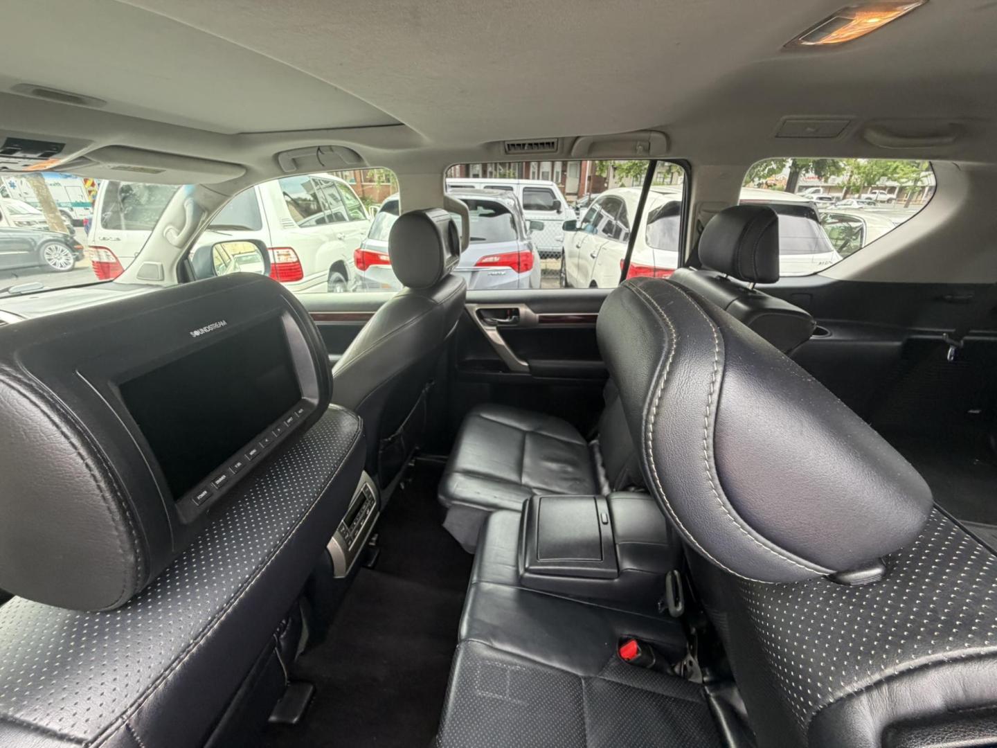 2010 SILVER /Black Leather Lexus GX 460 Sport Utility (JTJBM7FX7A5) with an 4.6L V8 DOHC 32V engine, 6-Speed Automatic transmission, located at 1018 Brunswick Ave, Trenton, NJ, 08638, (609) 989-0900, 40.240086, -74.748085 - Here is a really clean GX that has been serviced up regularly throughout its time, Runs and drives like the day it was new and an absolute must see and drive for yourself! This unit will not last long so please set up an appt. w Anthony to see it, 609-273-5100- Photo#17