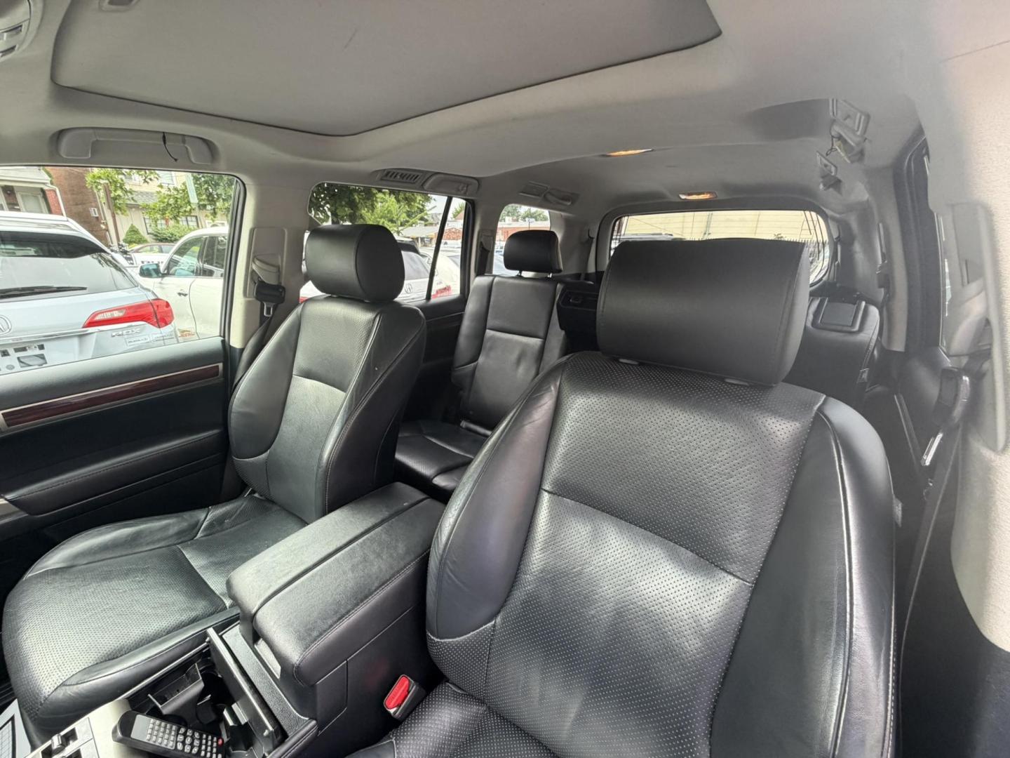 2010 SILVER /Black Leather Lexus GX 460 Sport Utility (JTJBM7FX7A5) with an 4.6L V8 DOHC 32V engine, 6-Speed Automatic transmission, located at 1018 Brunswick Ave, Trenton, NJ, 08638, (609) 989-0900, 40.240086, -74.748085 - Here is a really clean GX that has been serviced up regularly throughout its time, Runs and drives like the day it was new and an absolute must see and drive for yourself! This unit will not last long so please set up an appt. w Anthony to see it, 609-273-5100- Photo#21