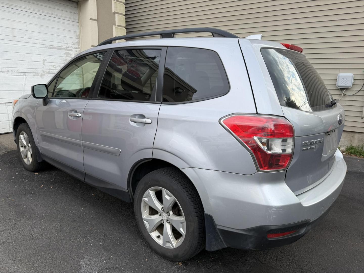2016 SILVER /Black Subaru Forester 2.5i Premium PZEV CVT (JF2SJADC8GH) with an 2.5L H4 SOHC 16V engine, CVT transmission, located at 1018 Brunswick Ave, Trenton, NJ, 08638, (609) 989-0900, 40.240086, -74.748085- Photo#6