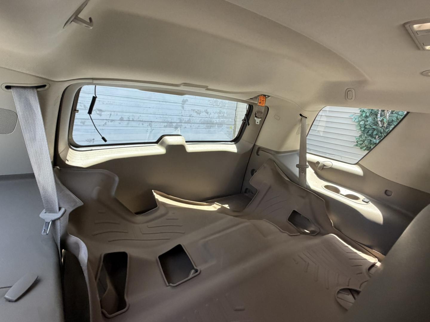 2015 White /Tan GMC Yukon SLT 4WD (1GKS2BKC6FR) with an 5.3L V8 OHV 16V FFV engine, 6-Speed Automatic transmission, located at 1018 Brunswick Ave, Trenton, NJ, 08638, (609) 989-0900, 40.240086, -74.748085 - Here is a super clean and well serviced up GMC Yukon! Fully Loaded and a great color combo for the exterior and interior of this SUV. A must see and drive ASAP as this vehicle will not last long at all, please call Anthony to set up an appt. 609-273-5100- Photo#11