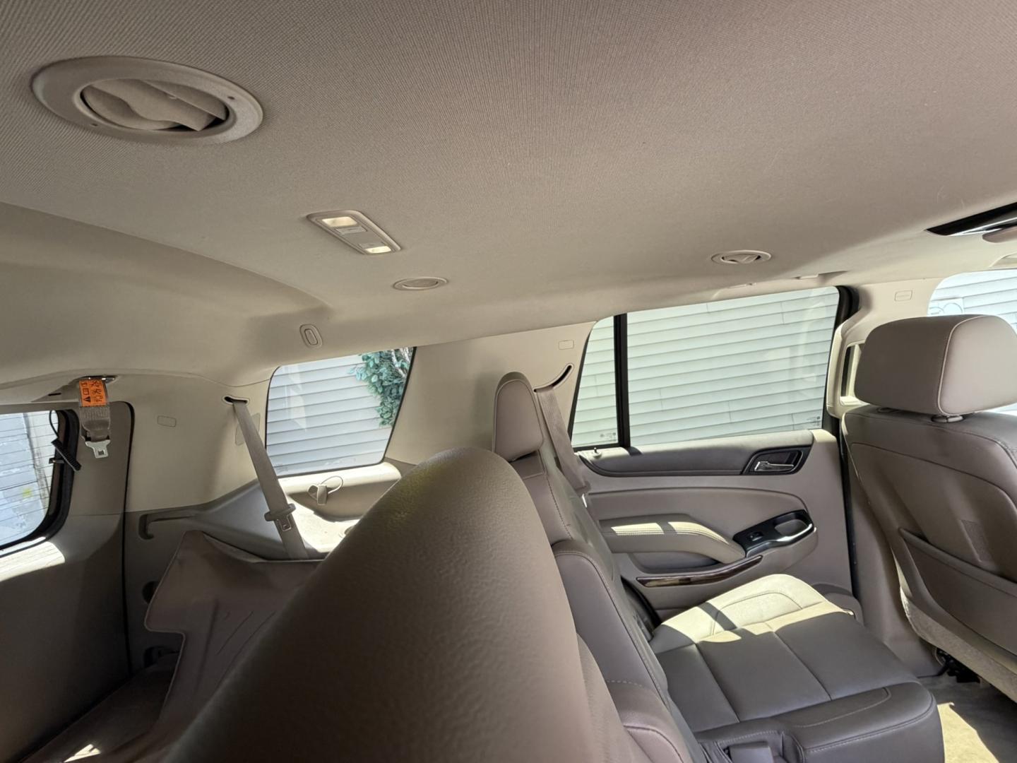 2015 White /Tan GMC Yukon SLT 4WD (1GKS2BKC6FR) with an 5.3L V8 OHV 16V FFV engine, 6-Speed Automatic transmission, located at 1018 Brunswick Ave, Trenton, NJ, 08638, (609) 989-0900, 40.240086, -74.748085 - Here is a super clean and well serviced up GMC Yukon! Fully Loaded and a great color combo for the exterior and interior of this SUV. A must see and drive ASAP as this vehicle will not last long at all, please call Anthony to set up an appt. 609-273-5100- Photo#12