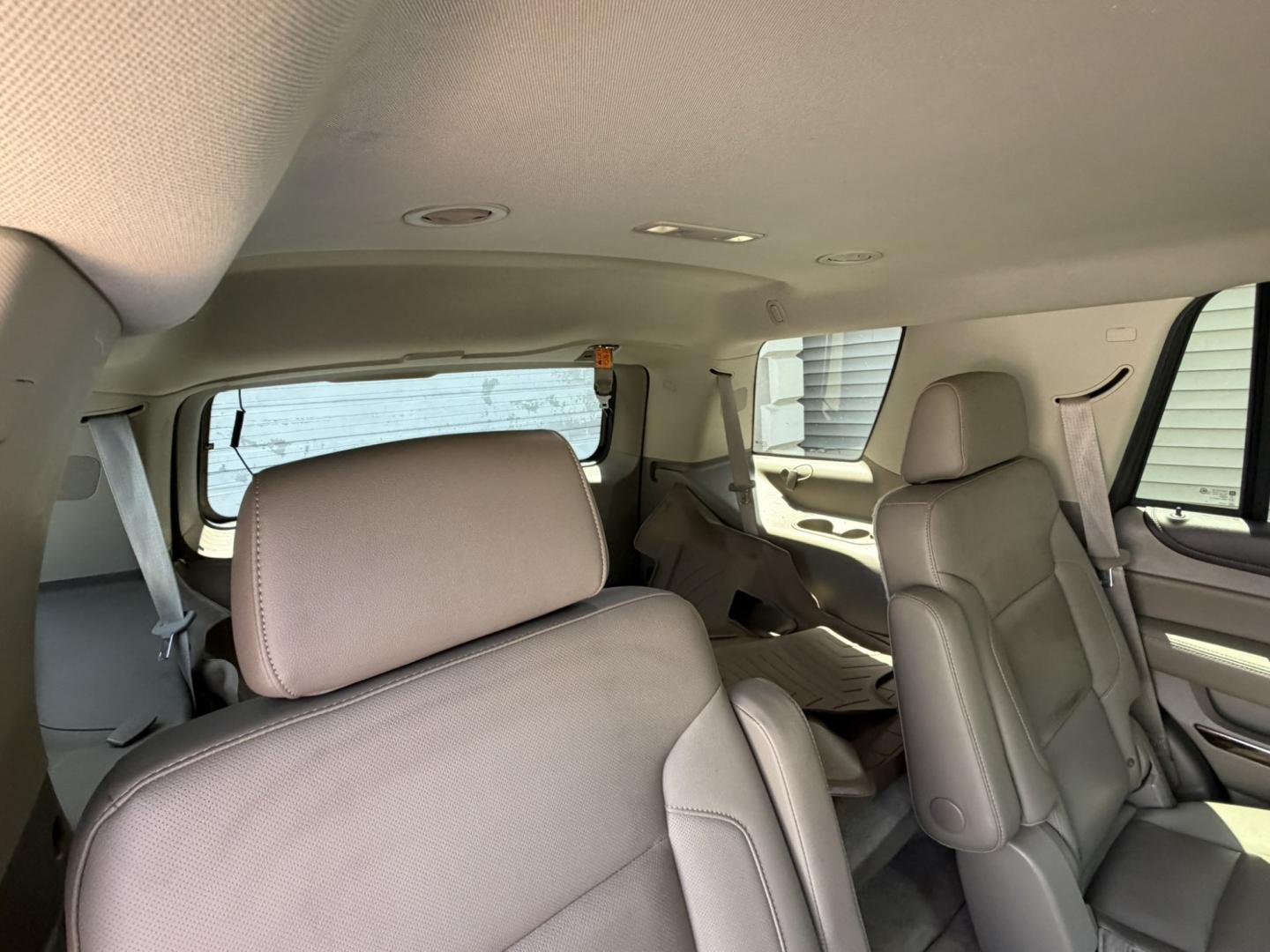 2015 White /Tan GMC Yukon SLT 4WD (1GKS2BKC6FR) with an 5.3L V8 OHV 16V FFV engine, 6-Speed Automatic transmission, located at 1018 Brunswick Ave, Trenton, NJ, 08638, (609) 989-0900, 40.240086, -74.748085 - Here is a super clean and well serviced up GMC Yukon! Fully Loaded and a great color combo for the exterior and interior of this SUV. A must see and drive ASAP as this vehicle will not last long at all, please call Anthony to set up an appt. 609-273-5100- Photo#10
