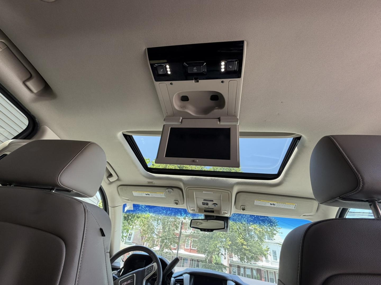 2015 White /Tan GMC Yukon SLT 4WD (1GKS2BKC6FR) with an 5.3L V8 OHV 16V FFV engine, 6-Speed Automatic transmission, located at 1018 Brunswick Ave, Trenton, NJ, 08638, (609) 989-0900, 40.240086, -74.748085 - Here is a super clean and well serviced up GMC Yukon! Fully Loaded and a great color combo for the exterior and interior of this SUV. A must see and drive ASAP as this vehicle will not last long at all, please call Anthony to set up an appt. 609-273-5100- Photo#14