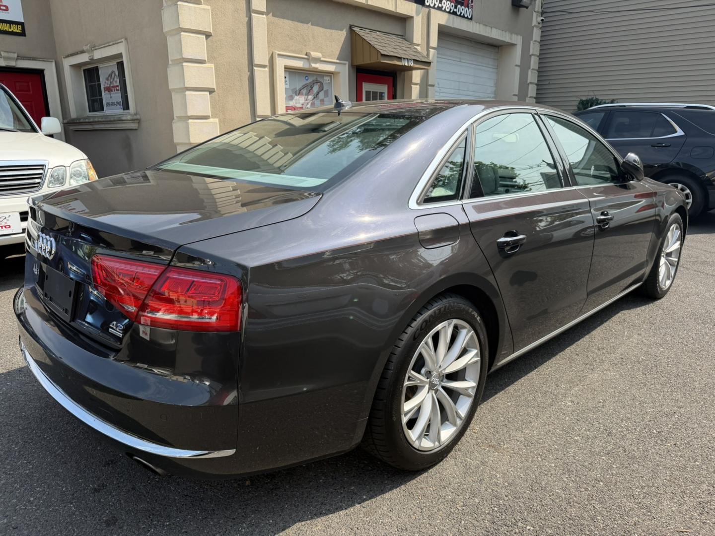 2011 GRAY /Gray Leather Audi A8 4.2 quattro (WAUAVAFD4BN) with an 4.2L V8 DOHC 40V engine, 6-Speed Automatic transmission, located at 1018 Brunswick Ave, Trenton, NJ, 08638, (609) 989-0900, 40.240086, -74.748085 - Well folks, here is a real unicorn! A super clean A-8 L that has been garage kept and maintained throughout its time! Just detailed and in "Like new" condition, a must see and drive to appreciate, financing available, please call Anthony to set up an appt. 609-273-5100- Photo#7
