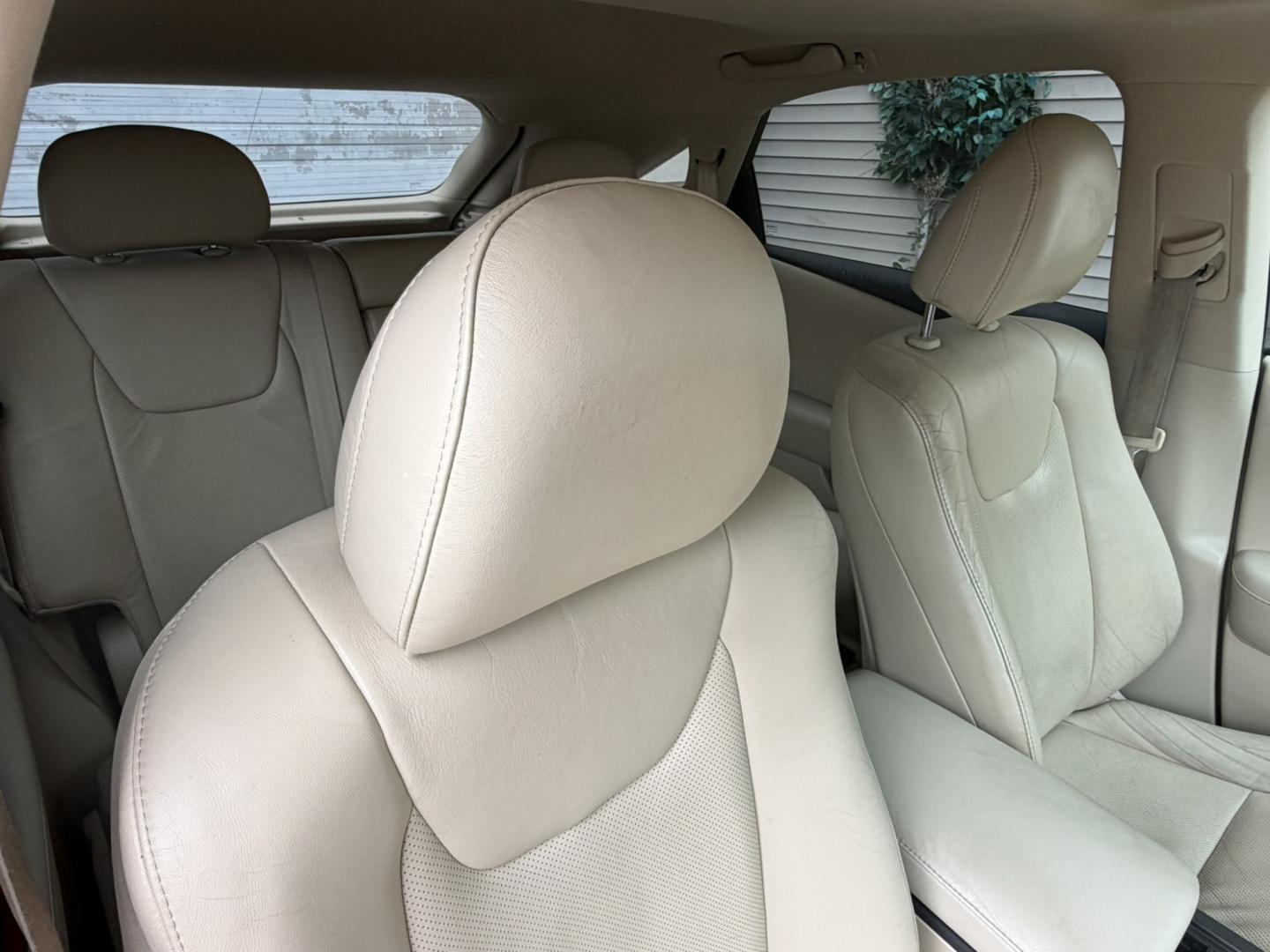 2011 Gold /Tan Leather Lexus RX 350 AWD (2T2BK1BA9BC) with an 3.5L V6 DOHC 24V engine, 5A transmission, located at 1018 Brunswick Ave, Trenton, NJ, 08638, (609) 989-0900, 40.240086, -74.748085 - A really clean and well maintained Lexus RX, a must see and drive ASAP! Financing available, call Anthony to set up an appointment to see it, 609-273-5100- Photo#22