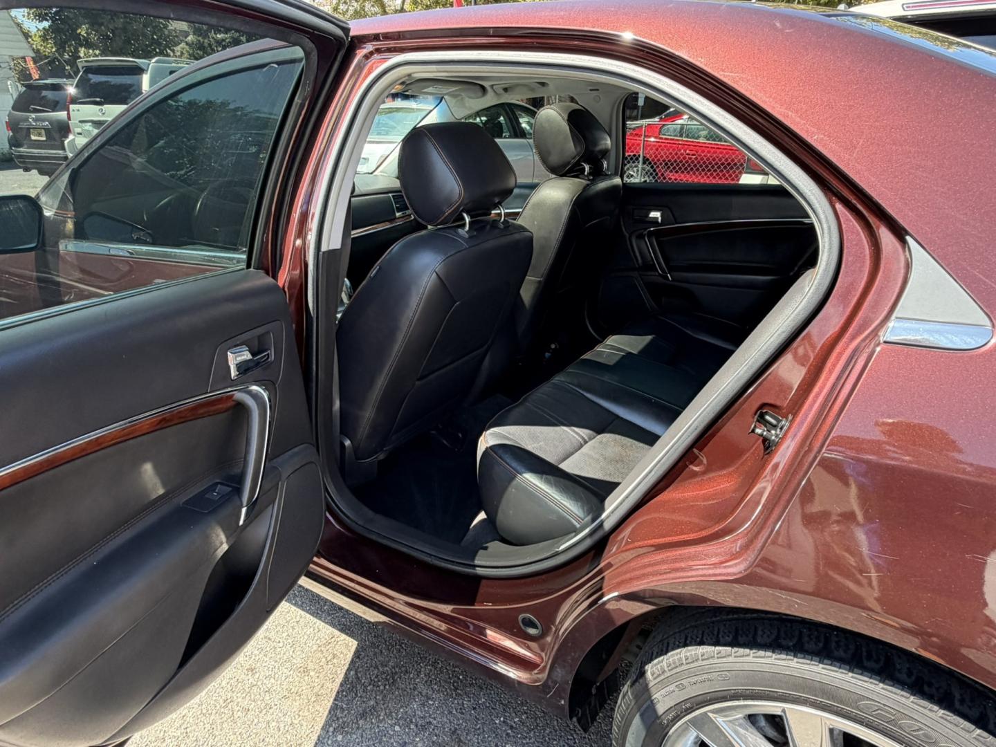 2012 /Black Leather Lincoln MKZ FWD (3LNHL2GC2CR) with an 3.5L V6 DOHC 24V engine, 6A transmission, located at 1018 Brunswick Ave, Trenton, NJ, 08638, (609) 989-0900, 40.240086, -74.748085- Photo#15