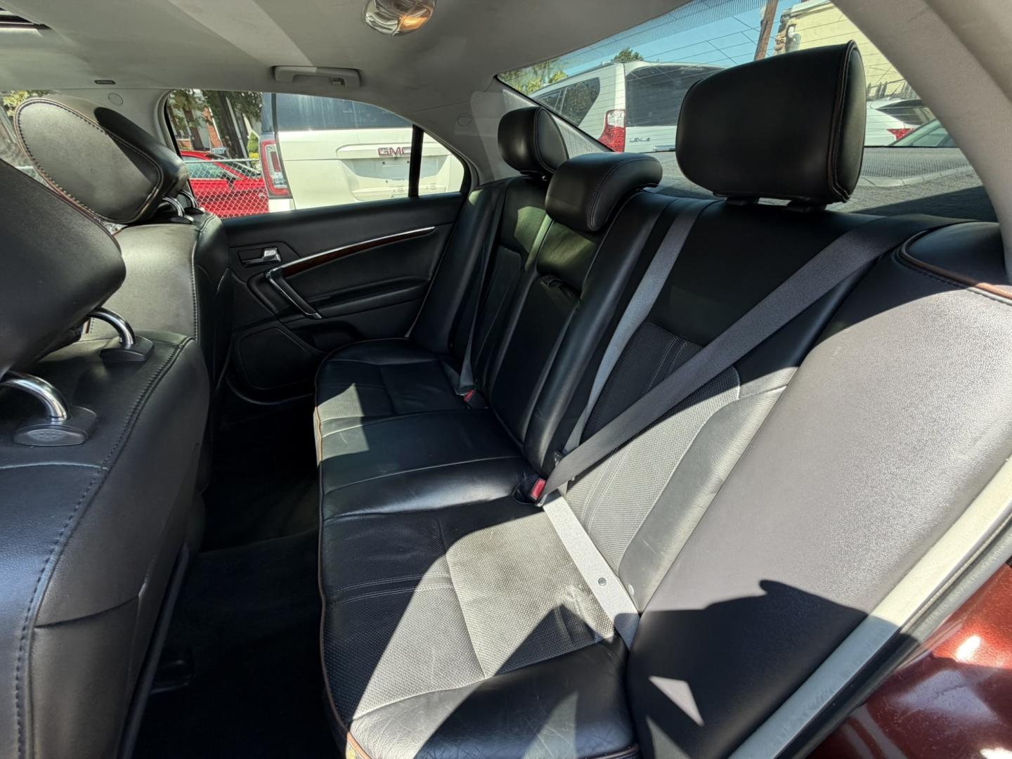 2012 /Black Leather Lincoln MKZ FWD (3LNHL2GC2CR) with an 3.5L V6 DOHC 24V engine, 6A transmission, located at 1018 Brunswick Ave, Trenton, NJ, 08638, (609) 989-0900, 40.240086, -74.748085- Photo#18