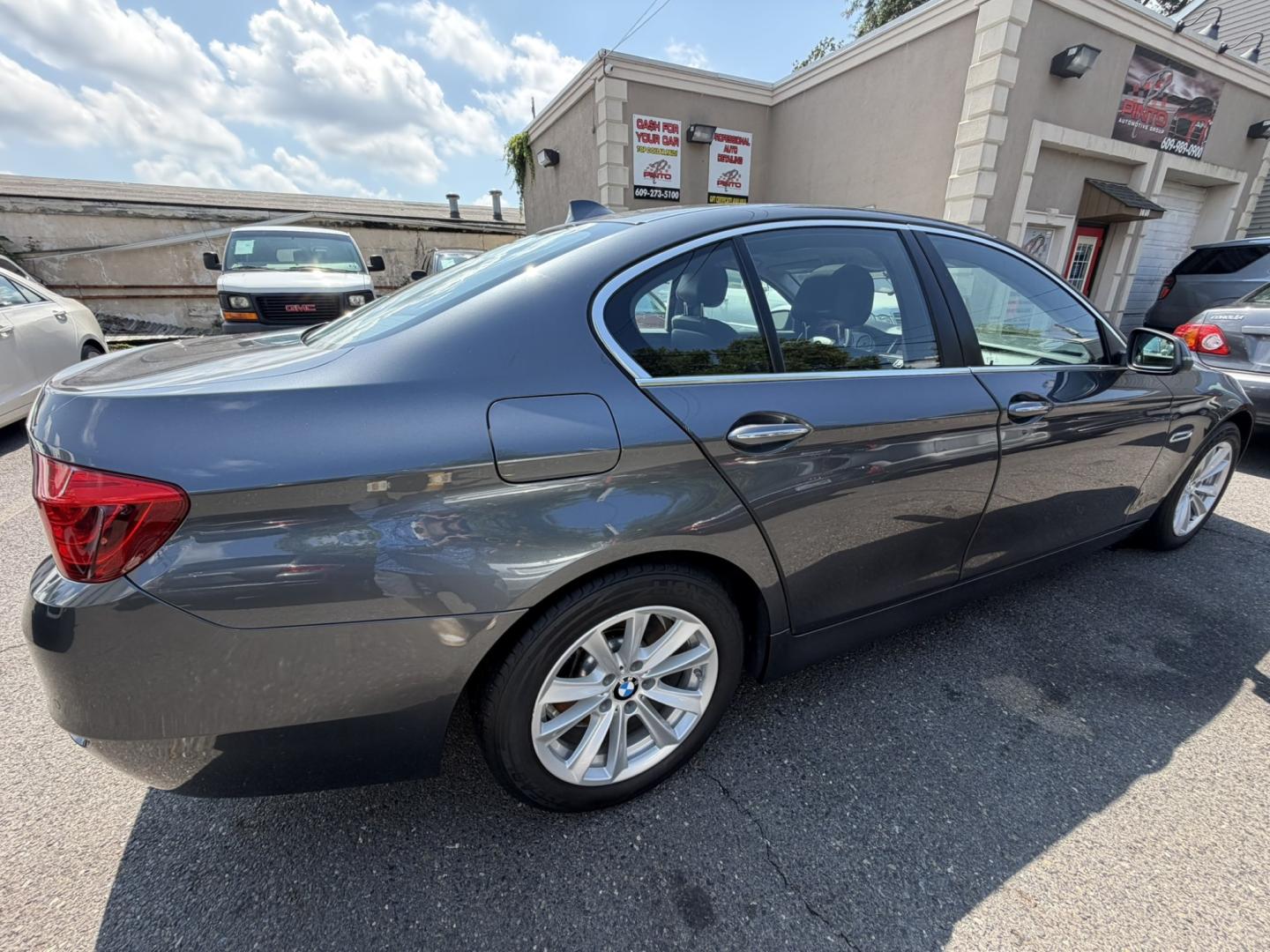 2016 GRAY /Black Leather BMW 5-Series 528i xDrive (WBA5A7C53GG) with an 3.0L L6 DOHC 24V engine, 8A transmission, located at 1018 Brunswick Ave, Trenton, NJ, 08638, (609) 989-0900, 40.240086, -74.748085- Photo#5