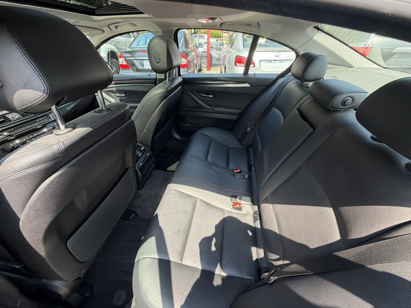 2016 GRAY /Black Leather BMW 5-Series 528i xDrive (WBA5A7C53GG) with an 3.0L L6 DOHC 24V engine, 8A transmission, located at 1018 Brunswick Ave, Trenton, NJ, 08638, (609) 989-0900, 40.240086, -74.748085- Photo#11