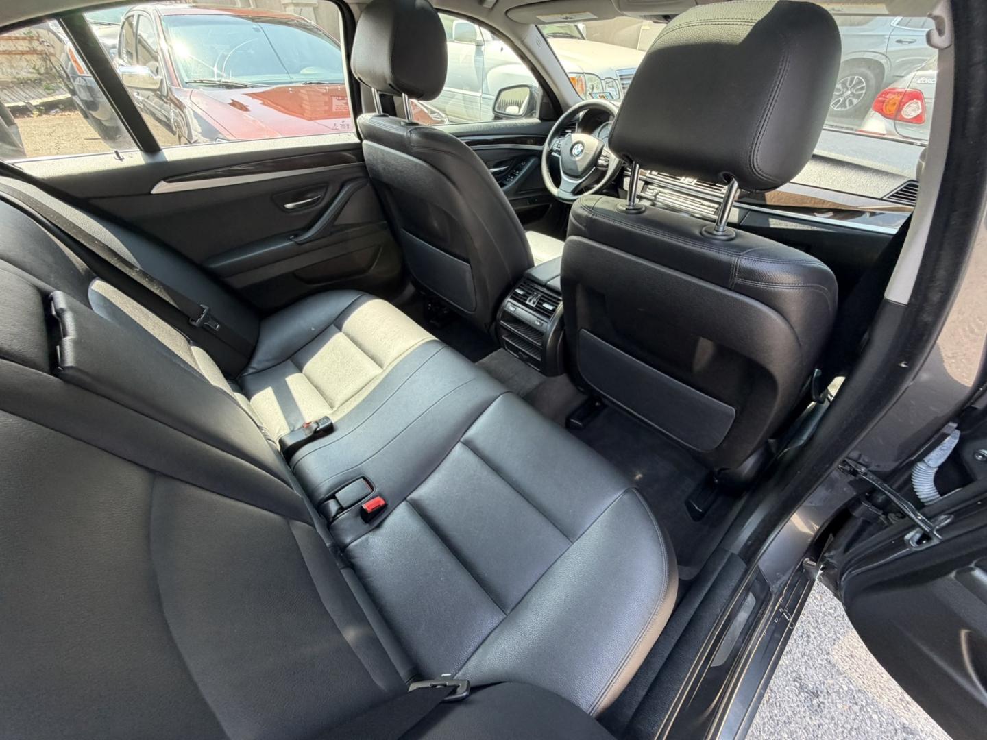 2016 GRAY /Black Leather BMW 5-Series 528i xDrive (WBA5A7C53GG) with an 3.0L L6 DOHC 24V engine, 8A transmission, located at 1018 Brunswick Ave, Trenton, NJ, 08638, (609) 989-0900, 40.240086, -74.748085- Photo#17