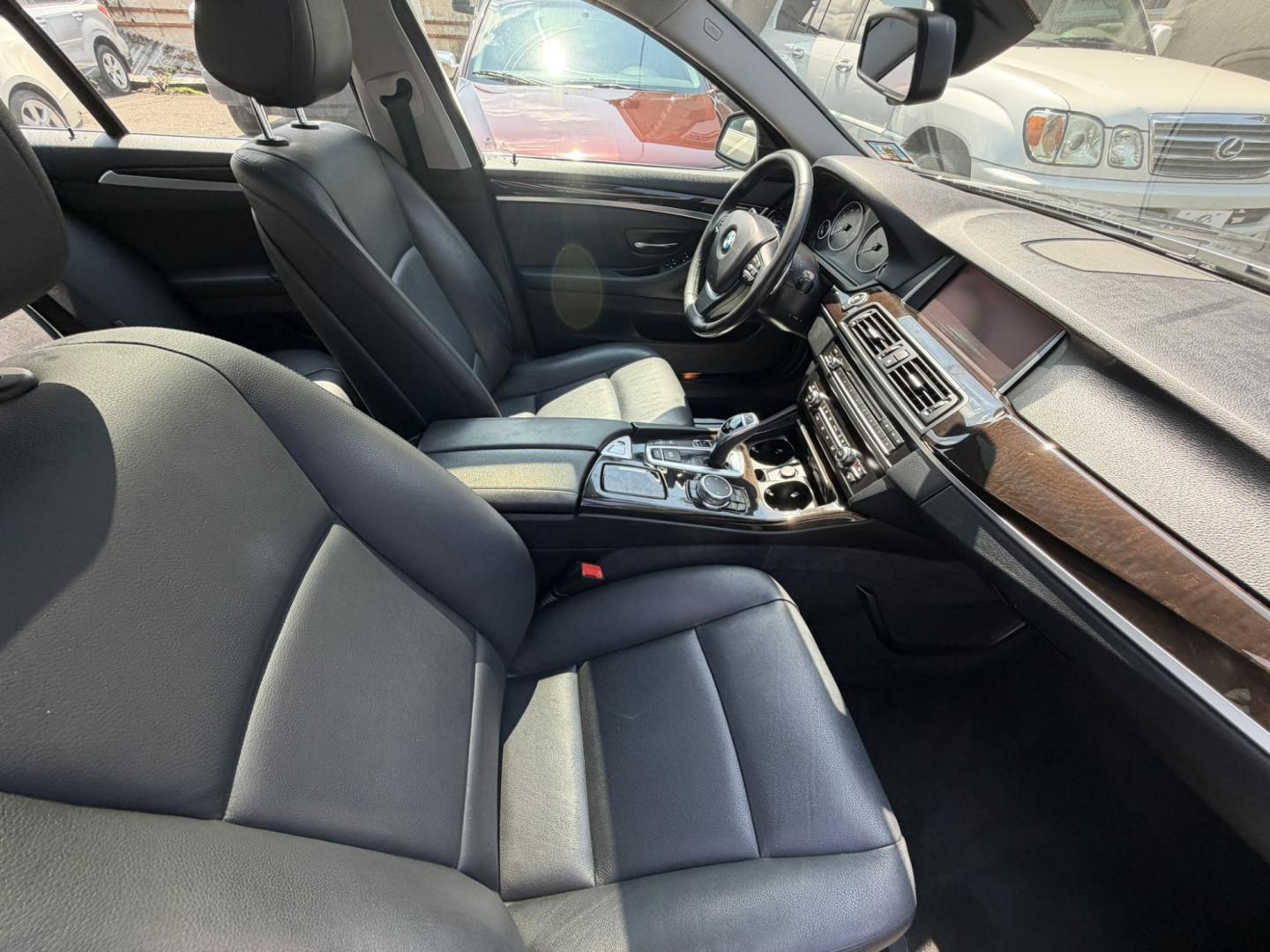 2016 GRAY /Black Leather BMW 5-Series 528i xDrive (WBA5A7C53GG) with an 3.0L L6 DOHC 24V engine, 8A transmission, located at 1018 Brunswick Ave, Trenton, NJ, 08638, (609) 989-0900, 40.240086, -74.748085- Photo#18