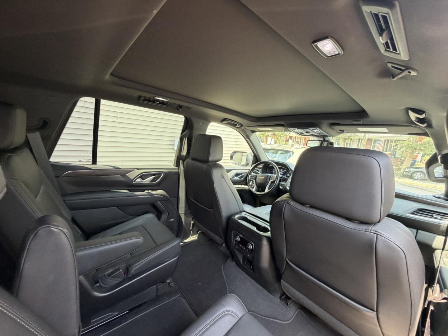 2022 GRAY /Black Leather Chevrolet Tahoe LT 4WD (1GNSKNKD1NR) with an 5.3L V8 OHV 16V engine, 10A transmission, located at 1018 Brunswick Ave, Trenton, NJ, 08638, (609) 989-0900, 40.240086, -74.748085- Photo#10