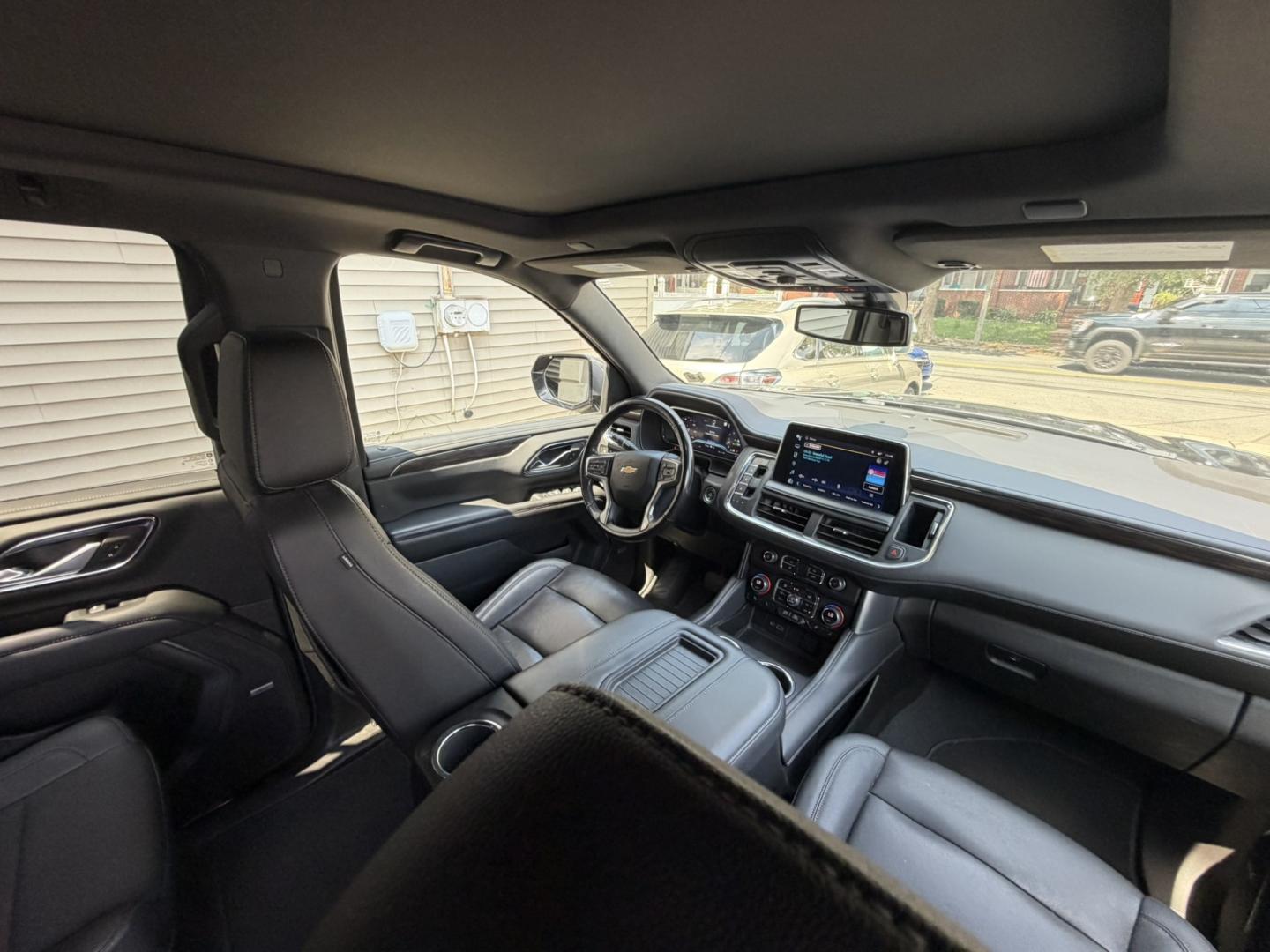 2022 GRAY /Black Leather Chevrolet Tahoe LT 4WD (1GNSKNKD1NR) with an 5.3L V8 OHV 16V engine, 10A transmission, located at 1018 Brunswick Ave, Trenton, NJ, 08638, (609) 989-0900, 40.240086, -74.748085- Photo#14