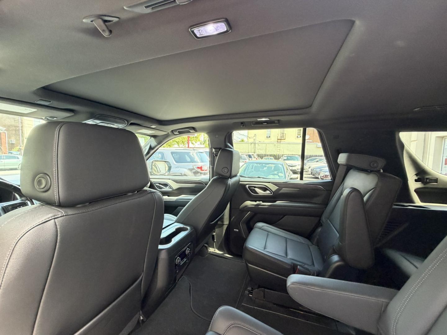 2022 GRAY /Black Leather Chevrolet Tahoe LT 4WD (1GNSKNKD1NR) with an 5.3L V8 OHV 16V engine, 10A transmission, located at 1018 Brunswick Ave, Trenton, NJ, 08638, (609) 989-0900, 40.240086, -74.748085- Photo#29