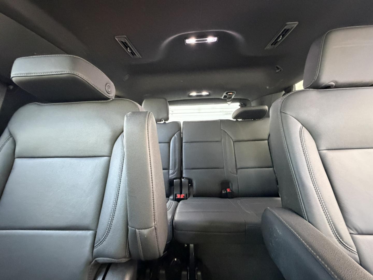 2022 GRAY /Black Leather Chevrolet Tahoe LT 4WD (1GNSKNKD1NR) with an 5.3L V8 OHV 16V engine, 10A transmission, located at 1018 Brunswick Ave, Trenton, NJ, 08638, (609) 989-0900, 40.240086, -74.748085- Photo#35