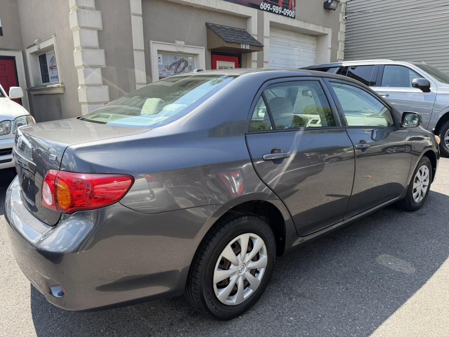 2010 GRAY /Gray Toyota Corolla Base 4-Speed AT (JTDBU4EE5AJ) with an 1.8L L4 DOHC 16V engine, 4A transmission, located at 1018 Brunswick Ave, Trenton, NJ, 08638, (609) 989-0900, 40.240086, -74.748085- Photo#4