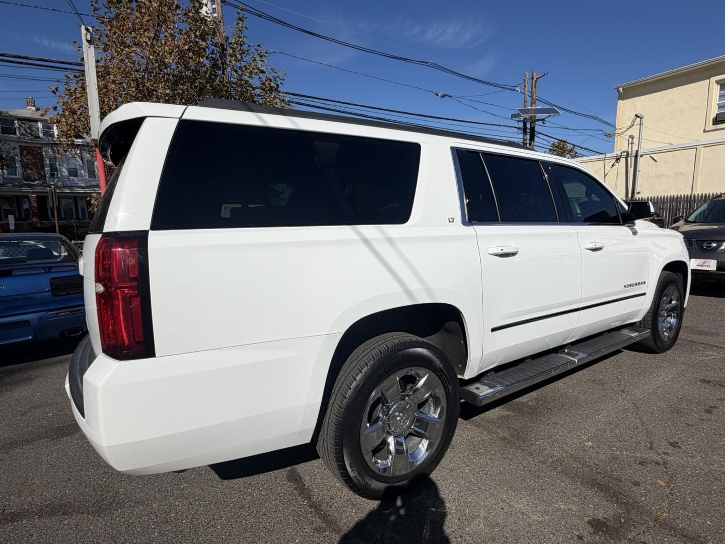 2018 White Chevrolet Suburban LT 4WD (1GNSKHKC8JR) with an 5.3L V8 OHV 16V engine, 6A transmission, located at 1018 Brunswick Ave, Trenton, NJ, 08638, (609) 989-0900, 40.240086, -74.748085- Photo#6