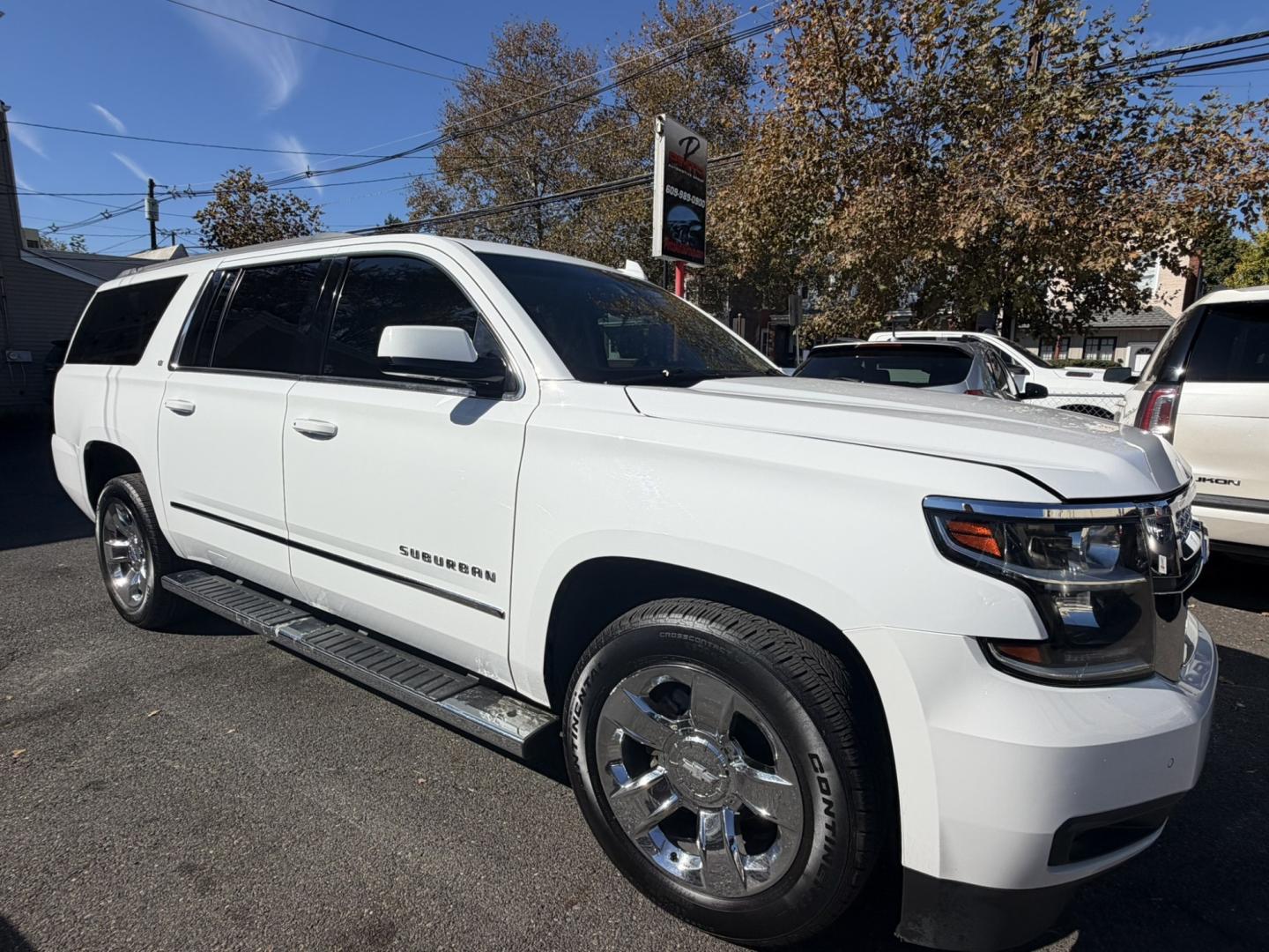 2018 White Chevrolet Suburban LT 4WD (1GNSKHKC8JR) with an 5.3L V8 OHV 16V engine, 6A transmission, located at 1018 Brunswick Ave, Trenton, NJ, 08638, (609) 989-0900, 40.240086, -74.748085- Photo#2