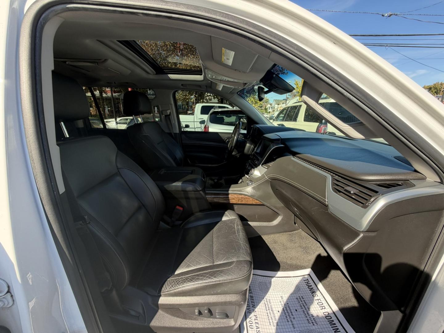 2018 White Chevrolet Suburban LT 4WD (1GNSKHKC8JR) with an 5.3L V8 OHV 16V engine, 6A transmission, located at 1018 Brunswick Ave, Trenton, NJ, 08638, (609) 989-0900, 40.240086, -74.748085- Photo#17