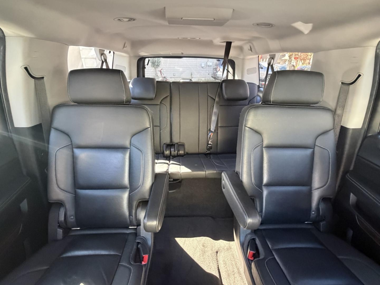 2018 White Chevrolet Suburban LT 4WD (1GNSKHKC8JR) with an 5.3L V8 OHV 16V engine, 6A transmission, located at 1018 Brunswick Ave, Trenton, NJ, 08638, (609) 989-0900, 40.240086, -74.748085- Photo#21