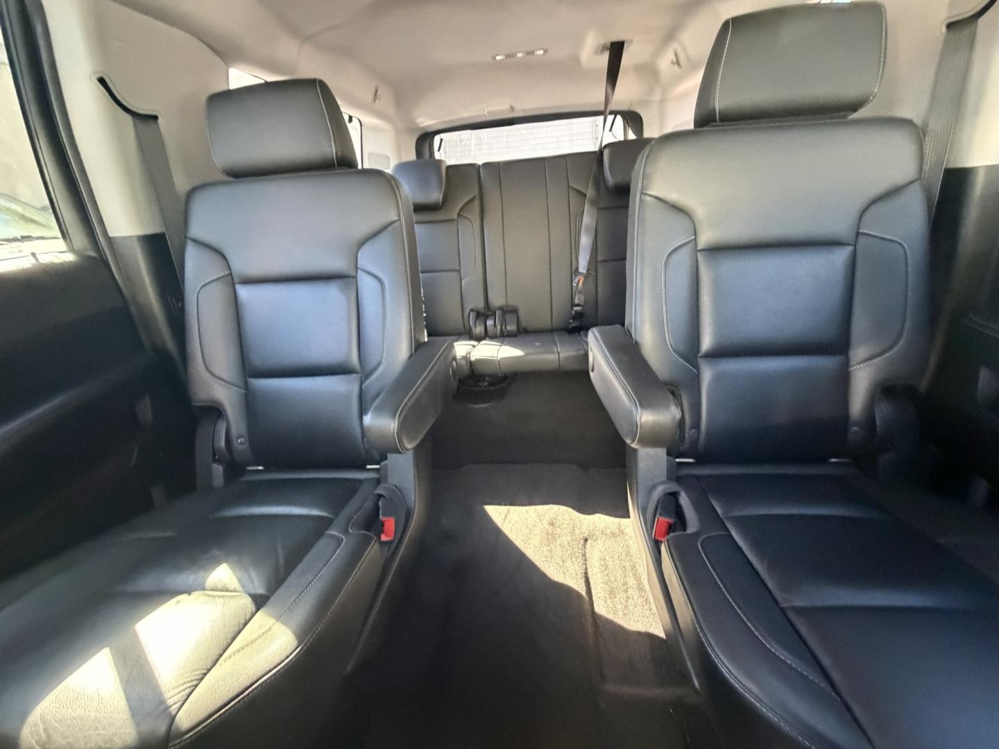 2018 White Chevrolet Suburban LT 4WD (1GNSKHKC8JR) with an 5.3L V8 OHV 16V engine, 6A transmission, located at 1018 Brunswick Ave, Trenton, NJ, 08638, (609) 989-0900, 40.240086, -74.748085- Photo#24