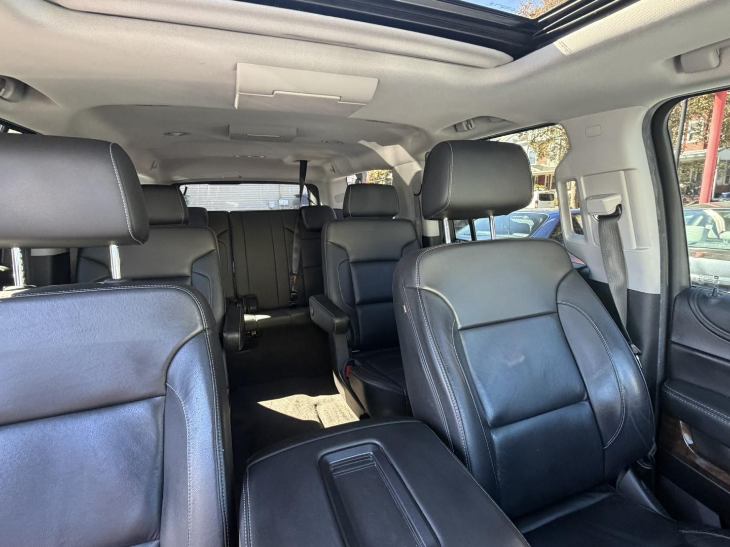 2018 White Chevrolet Suburban LT 4WD (1GNSKHKC8JR) with an 5.3L V8 OHV 16V engine, 6A transmission, located at 1018 Brunswick Ave, Trenton, NJ, 08638, (609) 989-0900, 40.240086, -74.748085- Photo#23