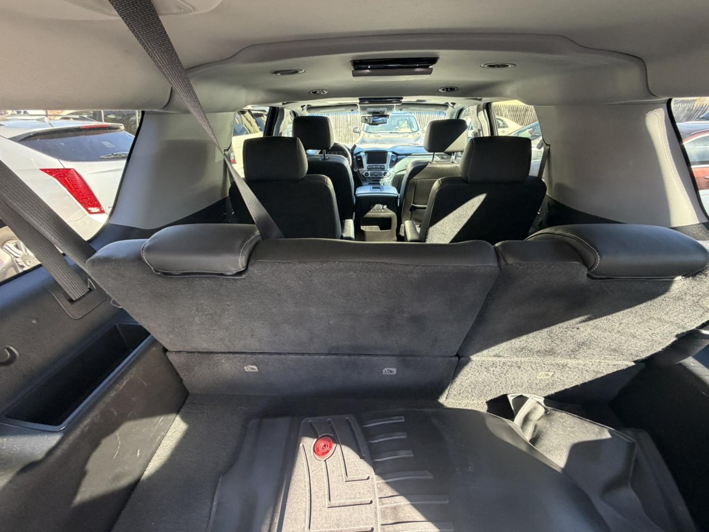 2018 White Chevrolet Suburban LT 4WD (1GNSKHKC8JR) with an 5.3L V8 OHV 16V engine, 6A transmission, located at 1018 Brunswick Ave, Trenton, NJ, 08638, (609) 989-0900, 40.240086, -74.748085- Photo#33